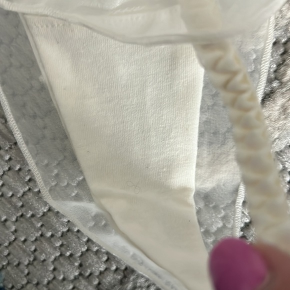 NWOT Vintage Victoria Secrets gorgeous Rare Vintage pearled thong panty 💗 - Picture 5 of 9